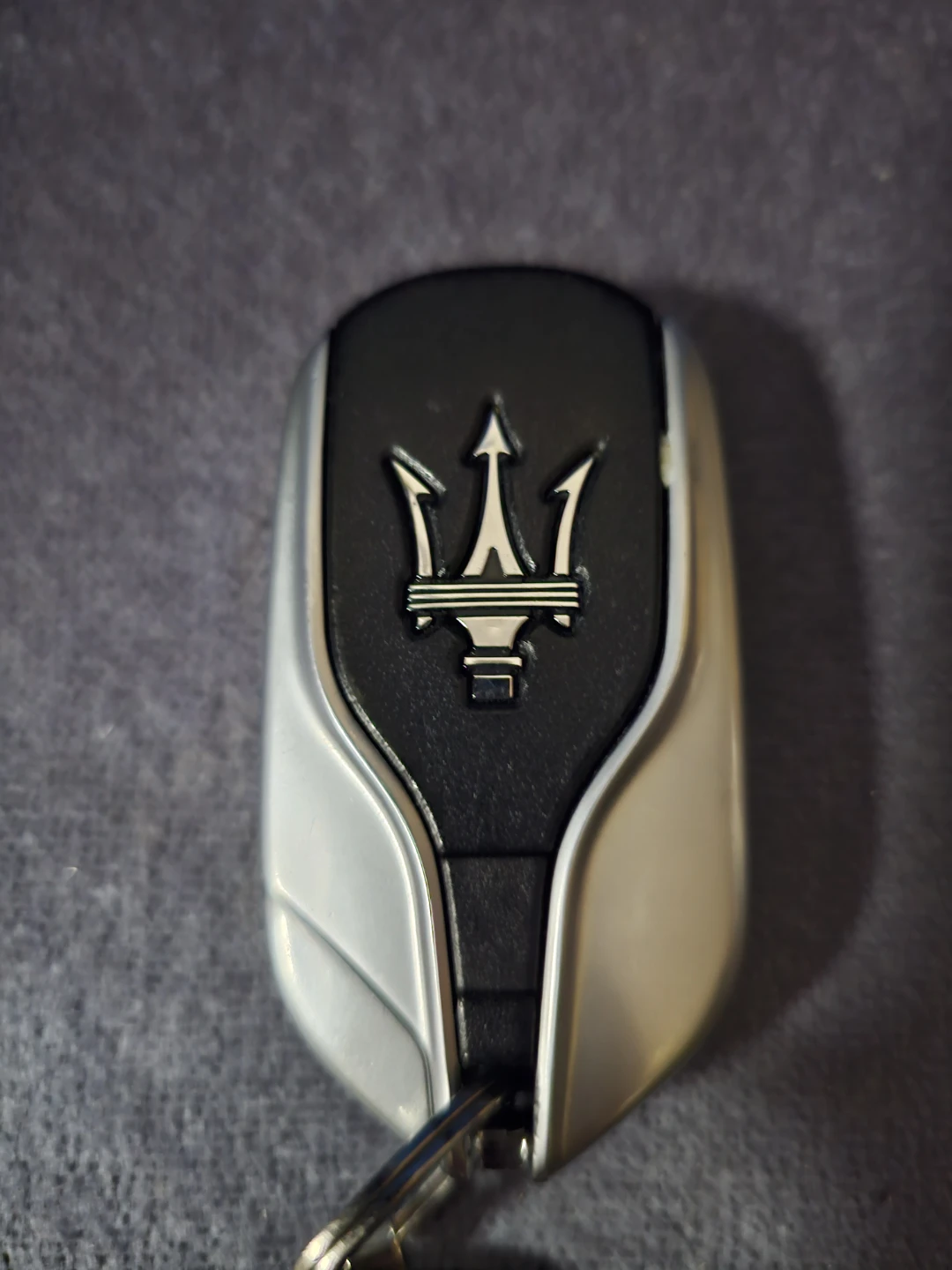 Maserati Key Fob and Keychain - photo 3