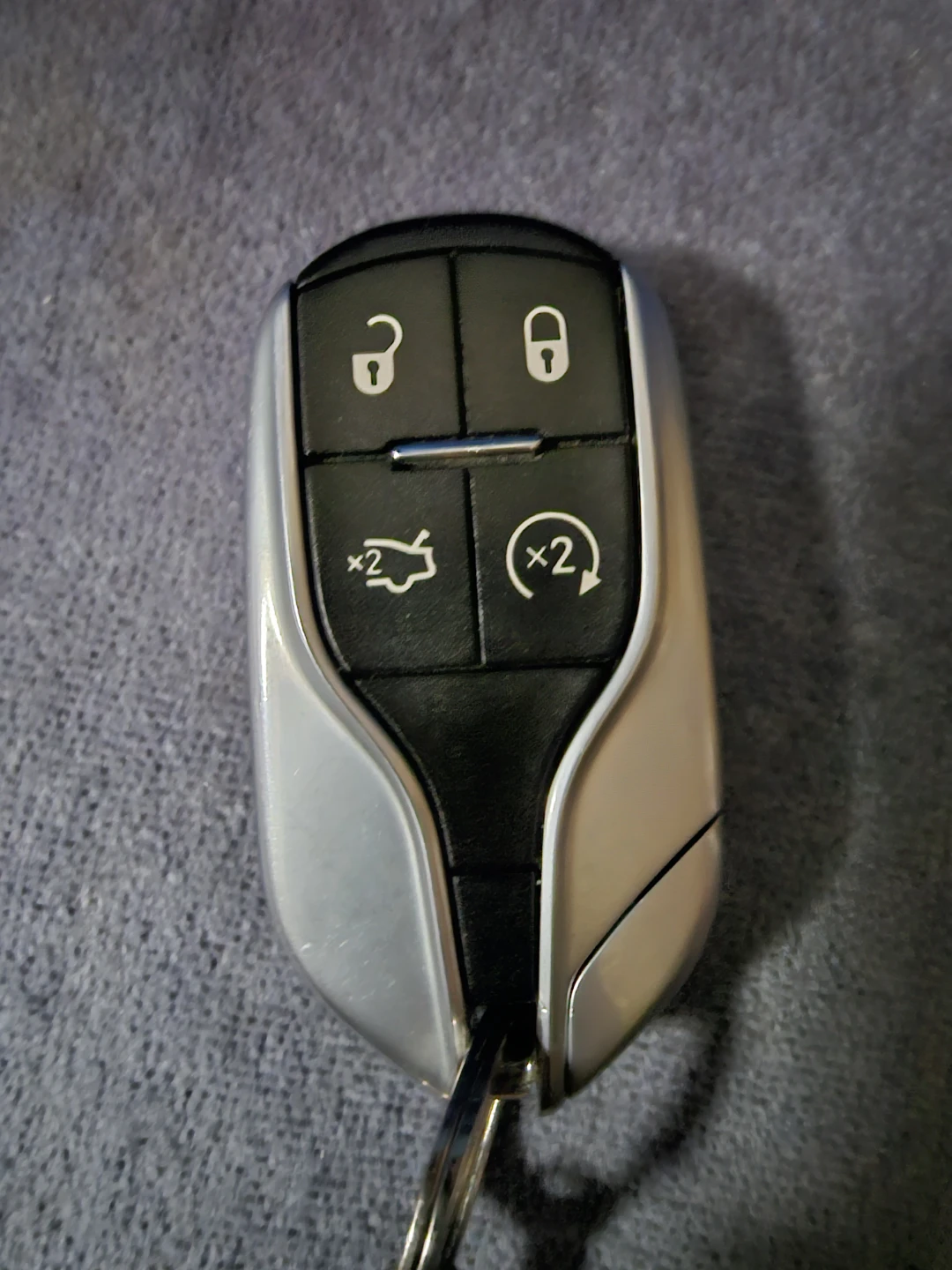 Maserati Key Fob and Keychain - photo 4