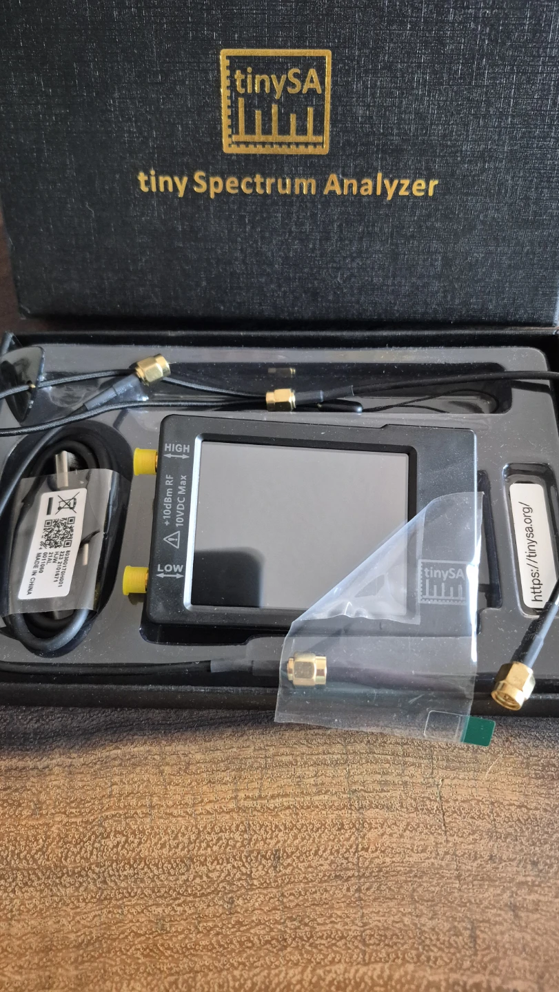 TinySA Portable Spectrum Analyzer - photo 5