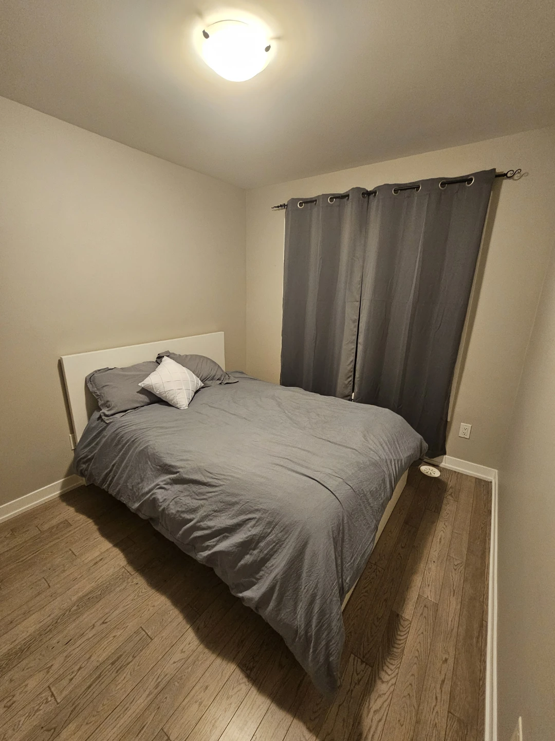 Room for rent in Vaughan