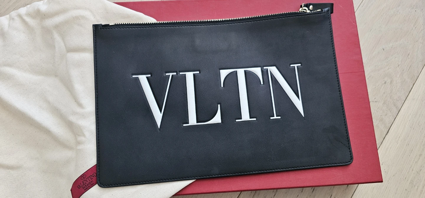 Valentino Garavani VLTN Pouch - photo 3