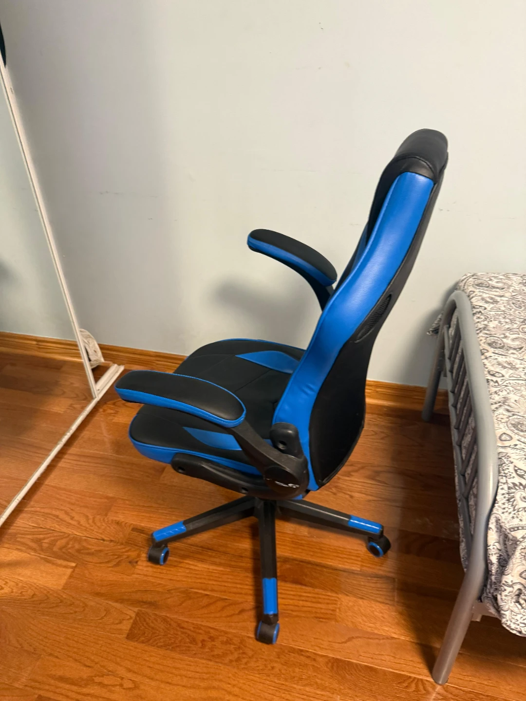 GAMER'S CHOICE Gaming Chair - photo 2