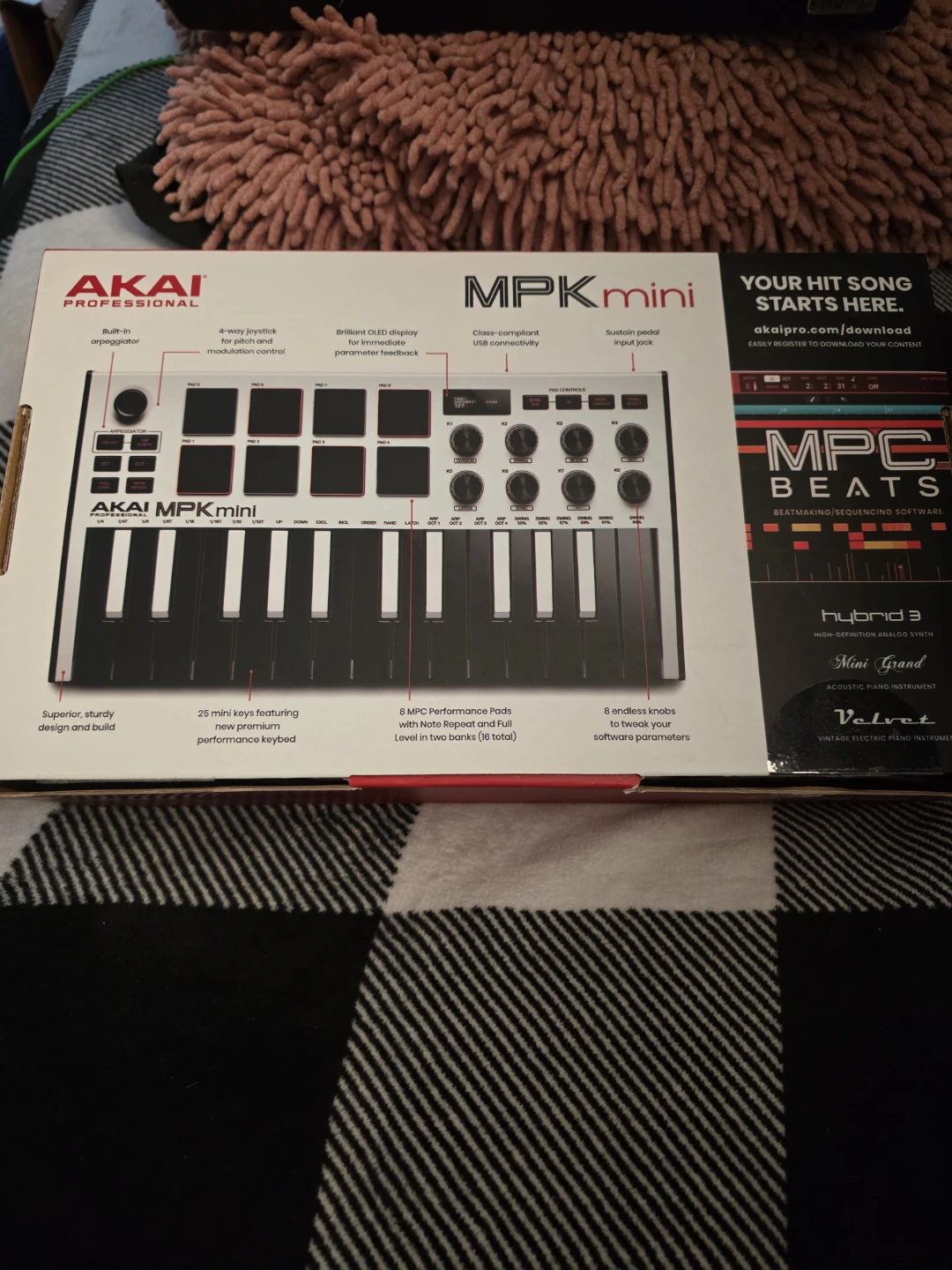 AKAI MPK Mini MK3 Special Edition White MIDI Controller - photo 3