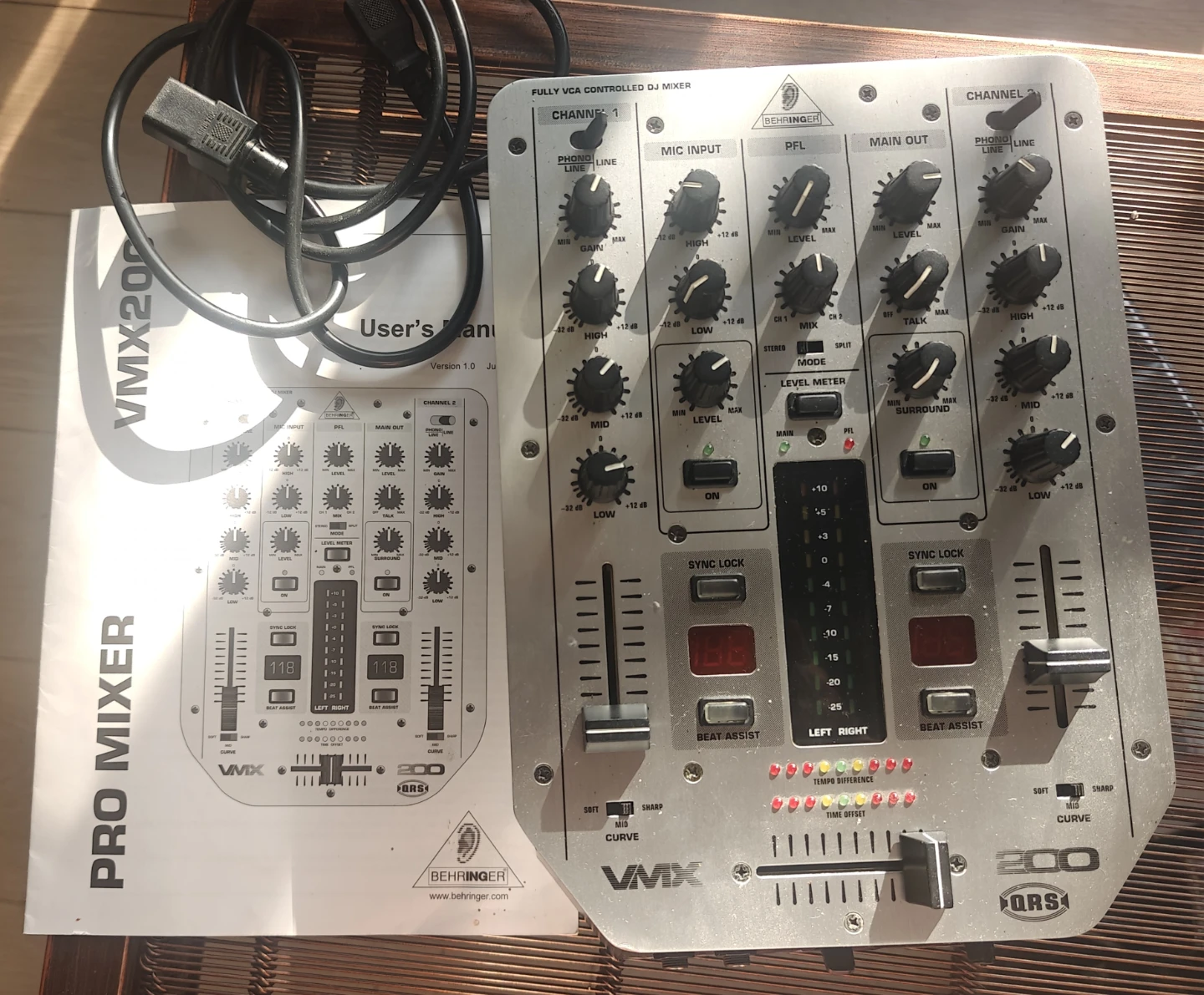 Behringer VMX200 Pro DJ Mixer