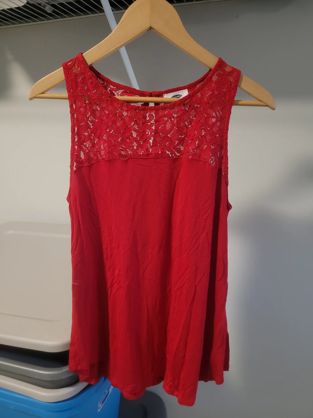 Old Navy Red Lace Tank Top - Size M