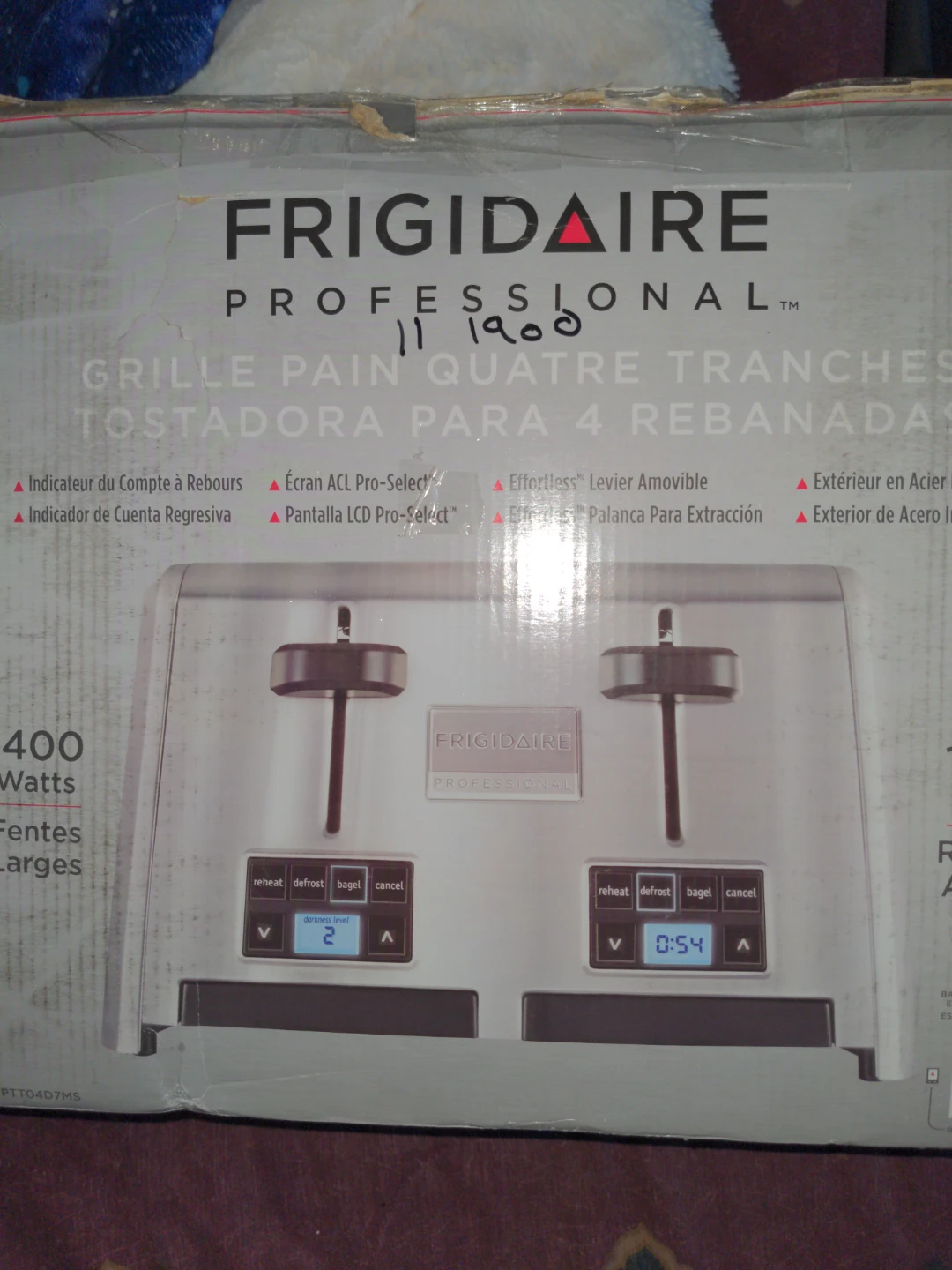 Frigidaire Professional 4-Slice Toaster
