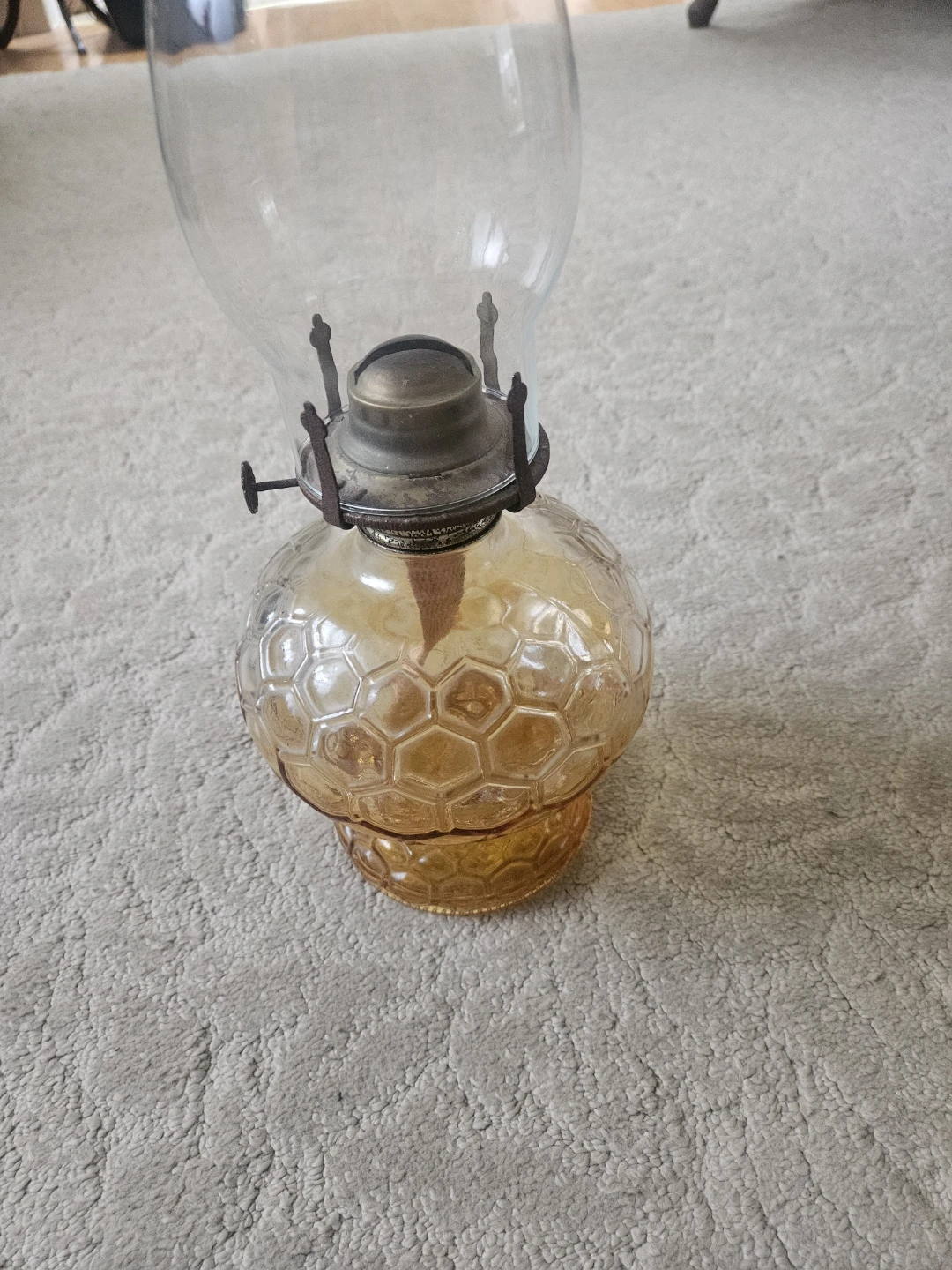 Vintage Amber Glass Honeycomb Oil Lamp - photo 5