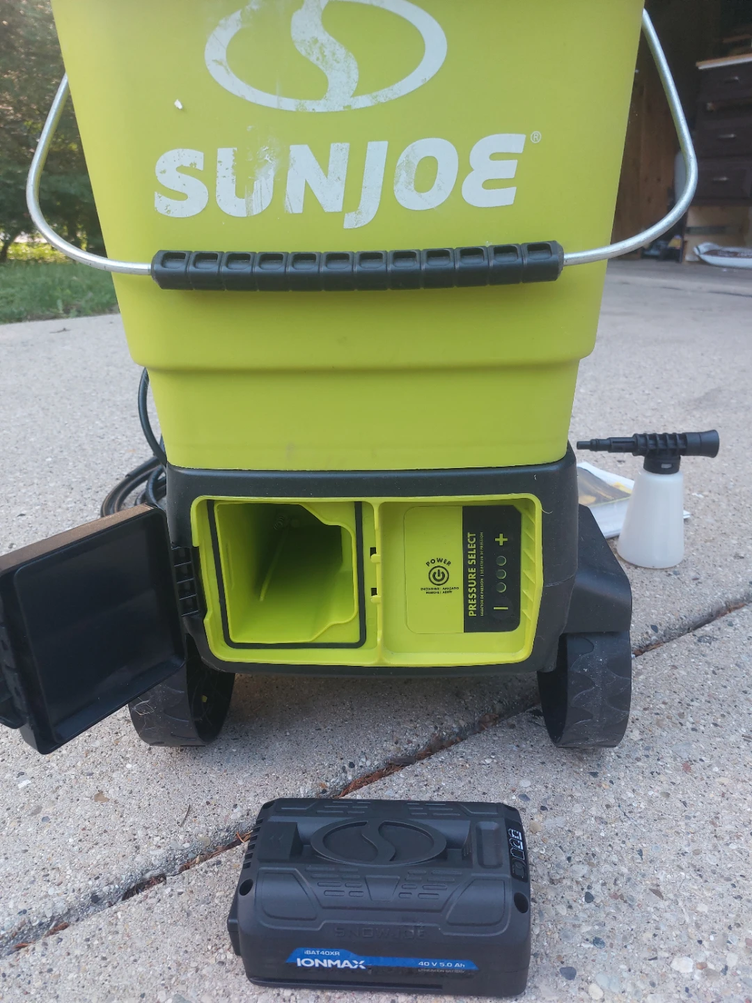 Sun Joe Pressure Washer - like new - photo 3