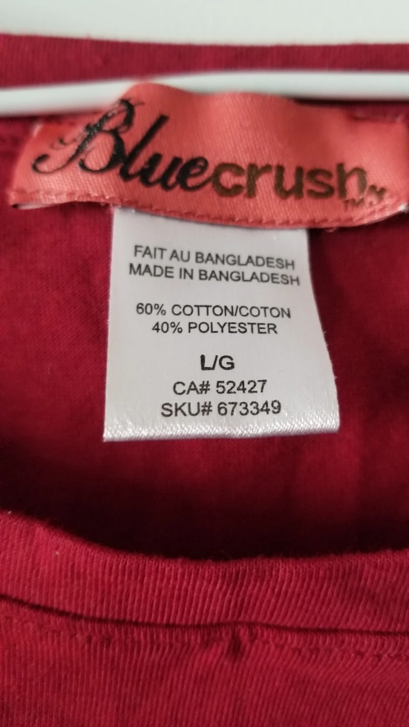 BlueCrush Red T-Shirt and Black Graphic Long Sleeve Top.$8 EACH. - photo 4