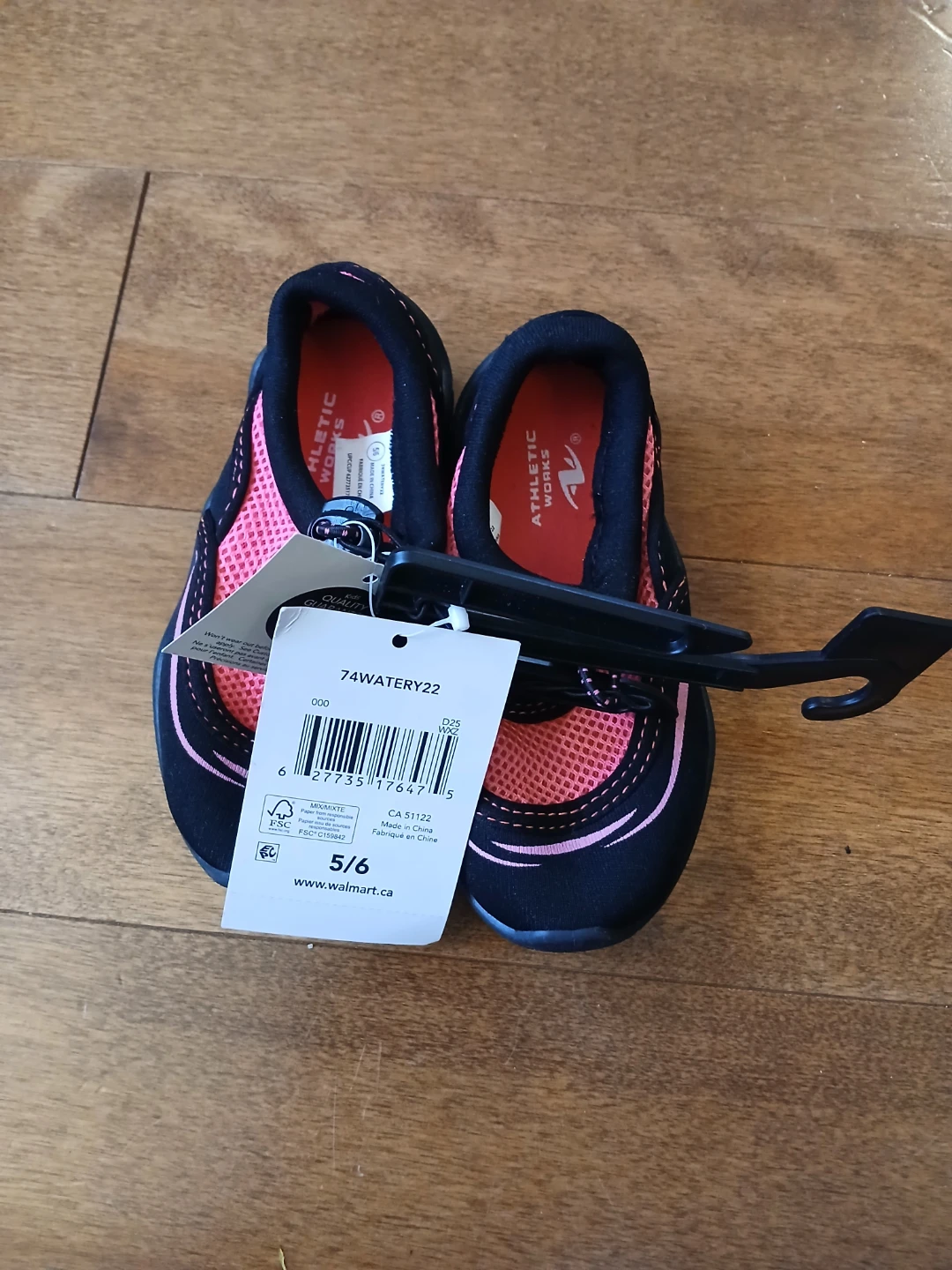 Athletic Works Kids Water Shoes Size 5/6