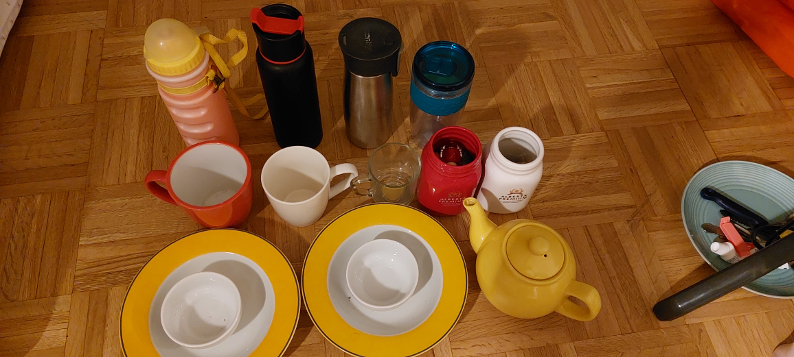 Kitchenware and Drinkware Lot