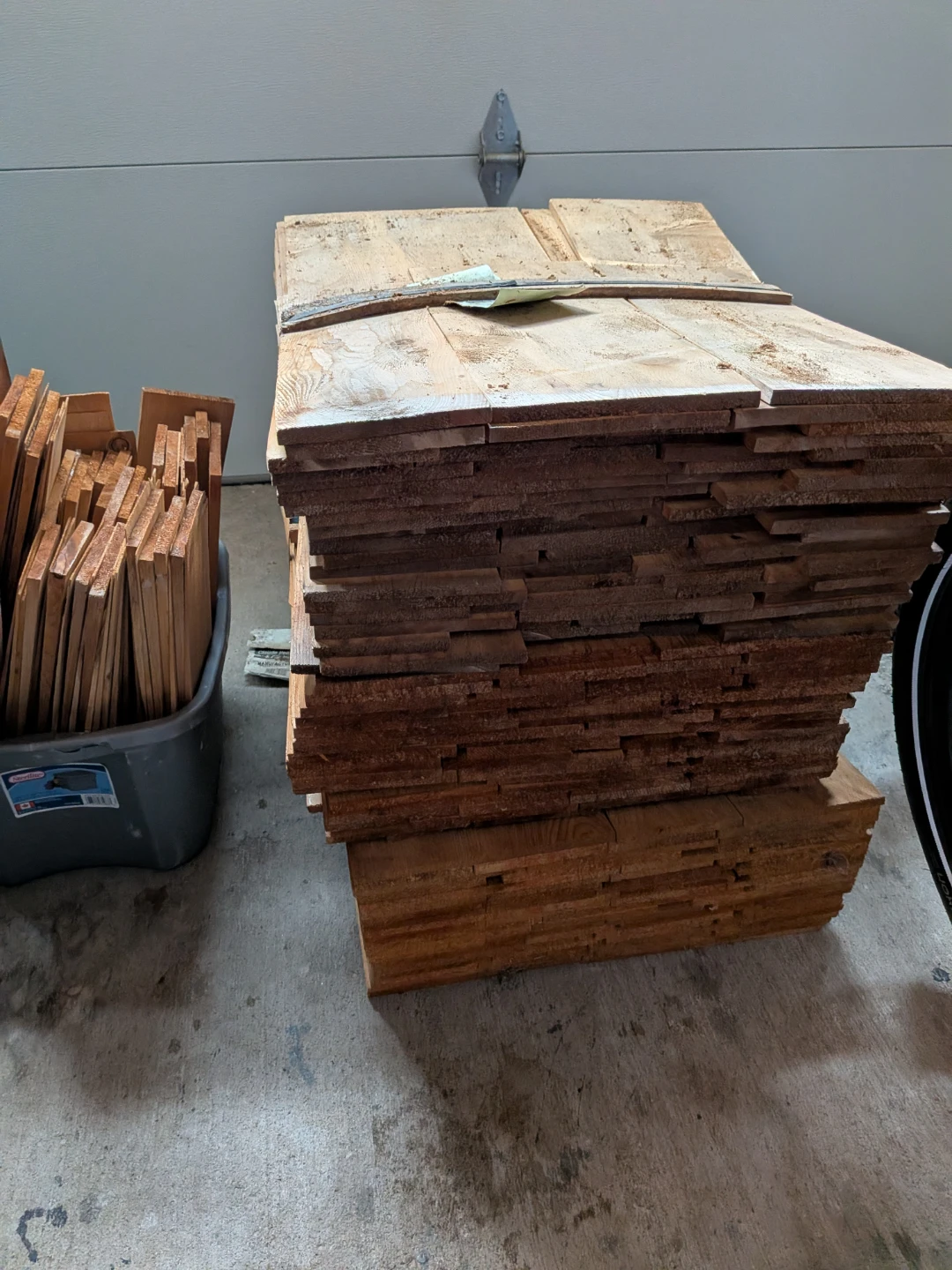 3 Bundles of Cedar shingles 16" wallgrade