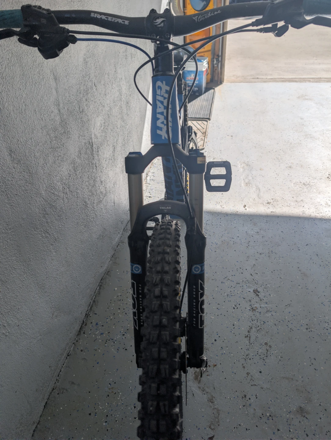 Giant Reign SL Fluidform Mountain Bike - photo 3