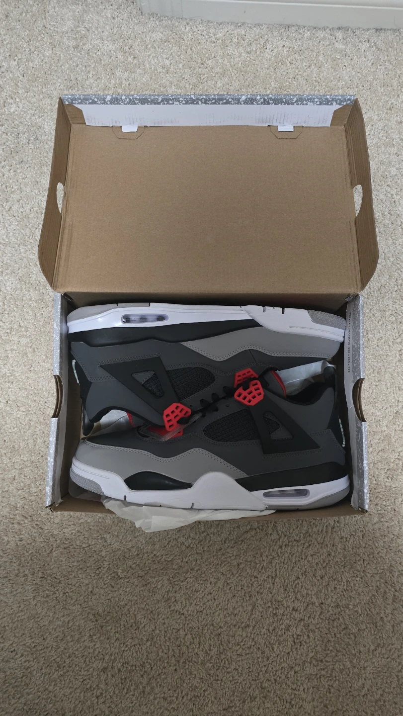 Jordan 4 Retro - photo 2