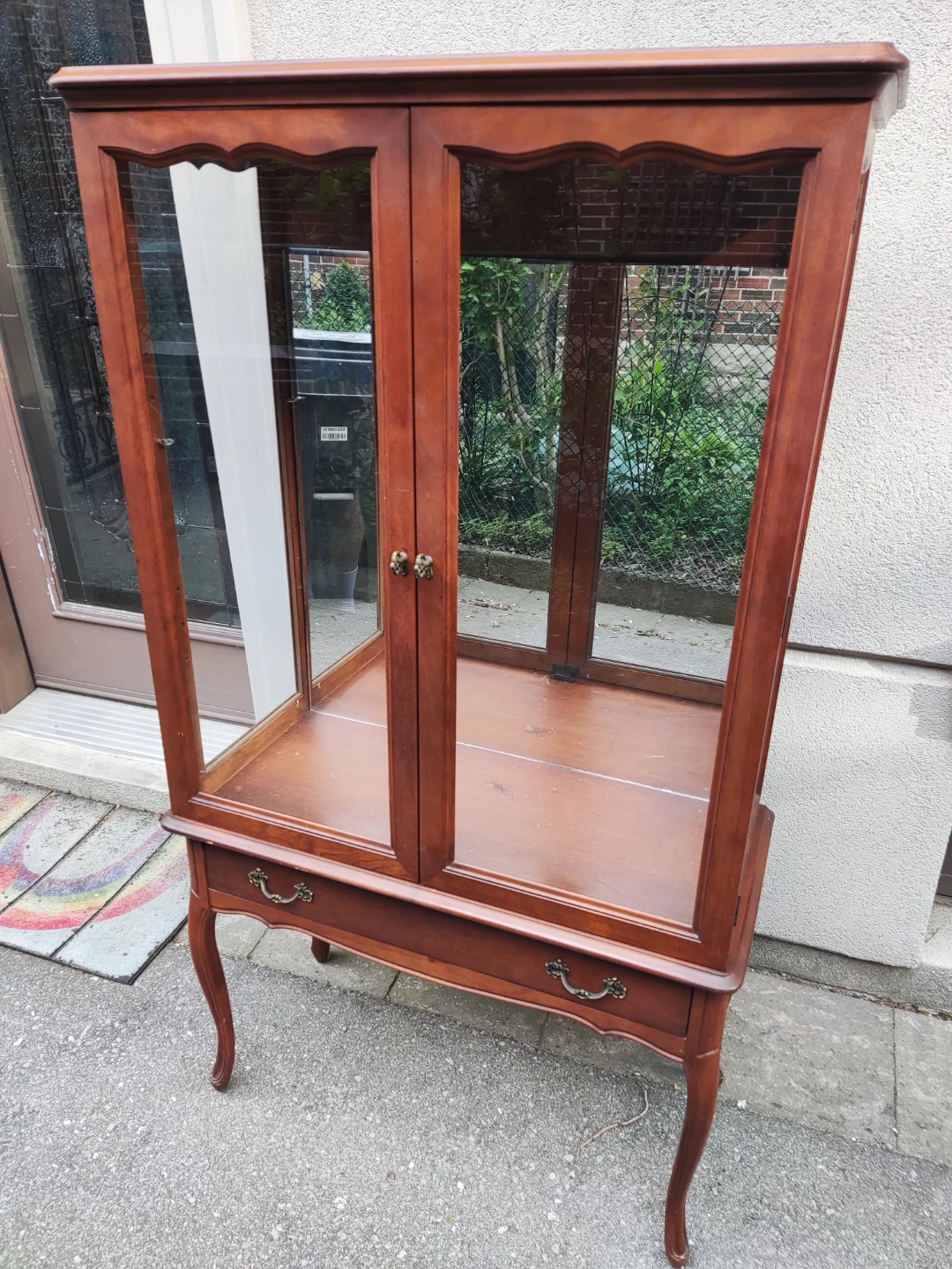 Curio cabinet