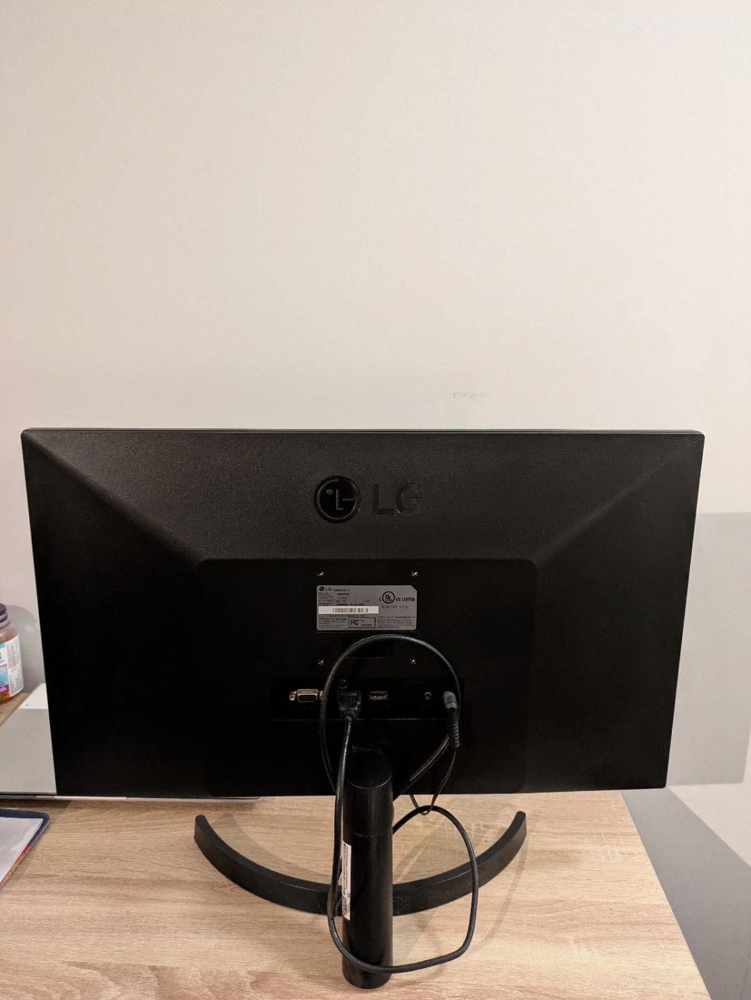 LG 24" Monitor - photo 2