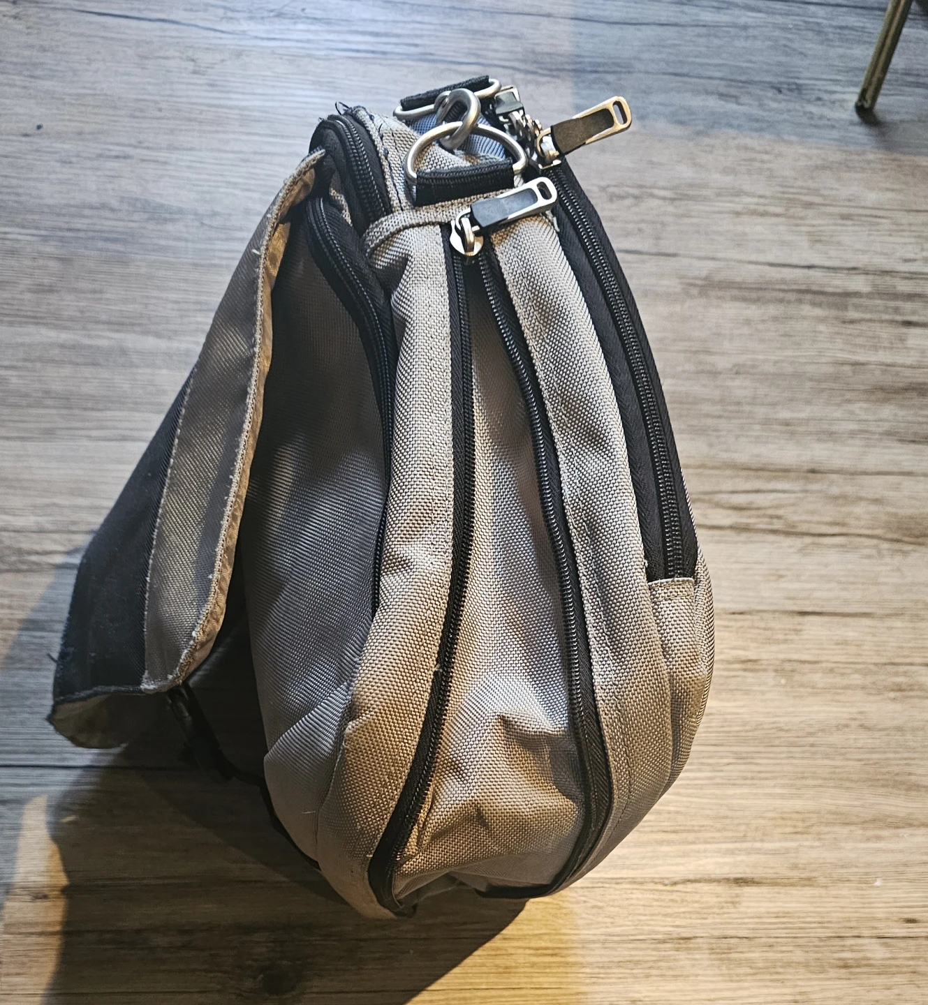 American Tourister Messenger Bag - photo 5