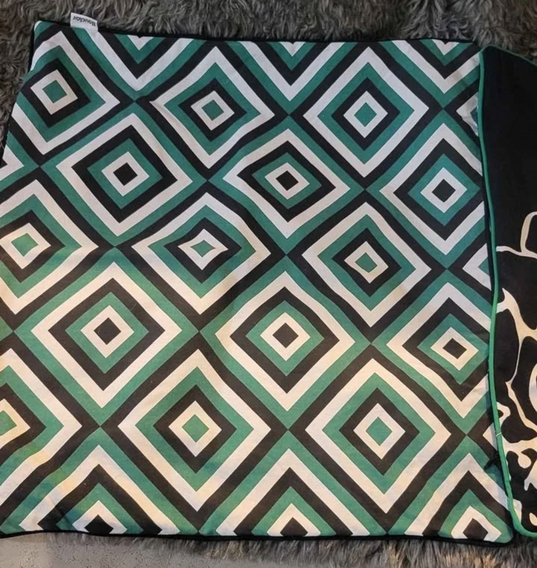 2 Bouclair Throw Pillow Covers - Brand New w/o tags - photo 2