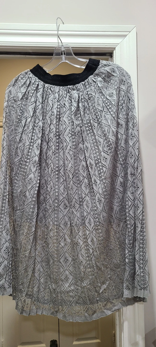 2 Korean Lace Overlay Summer/Fall Skirts - photo 2
