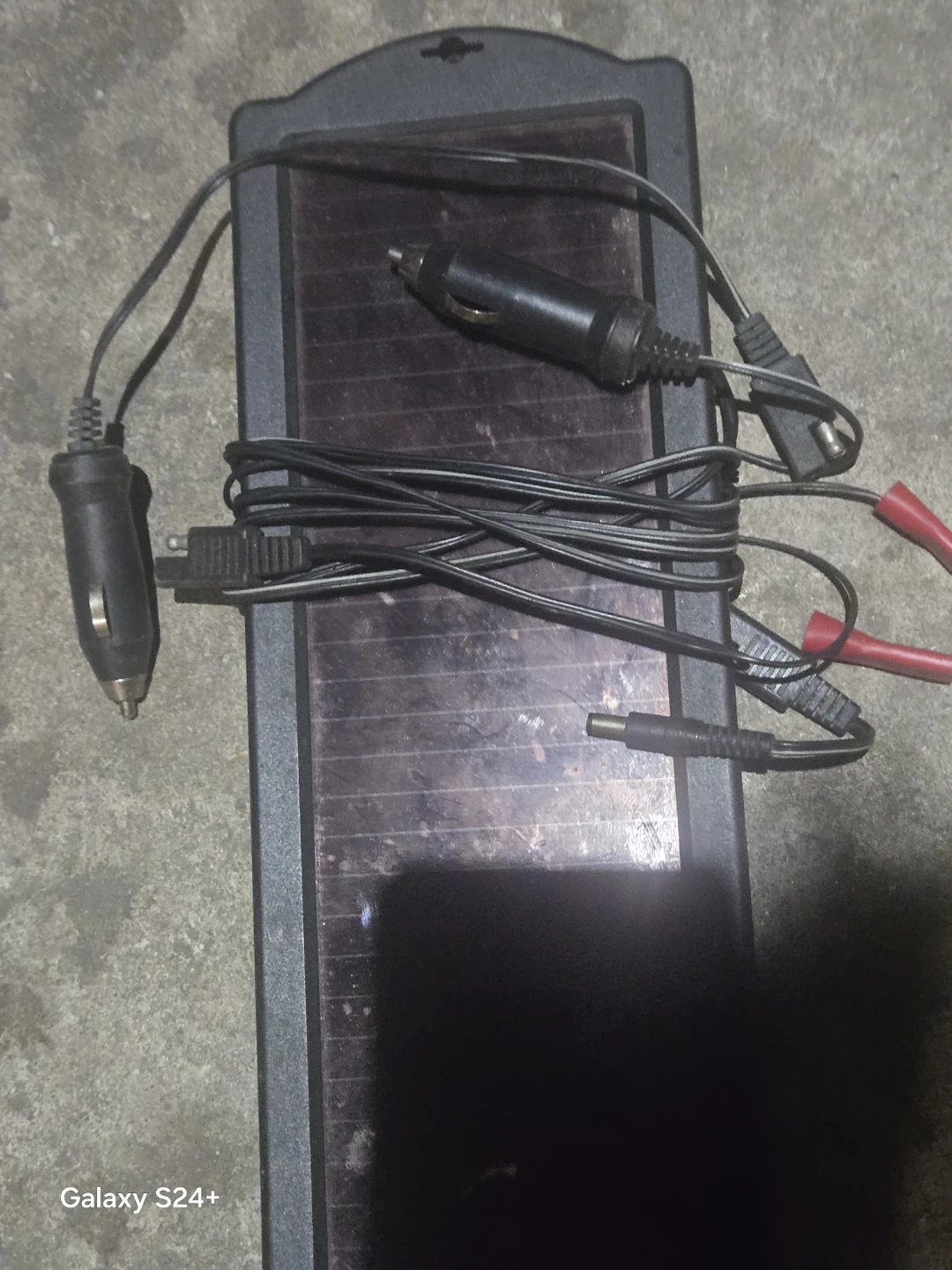 Motomaster Eliminator Solar Battery Maintainer - photo 3