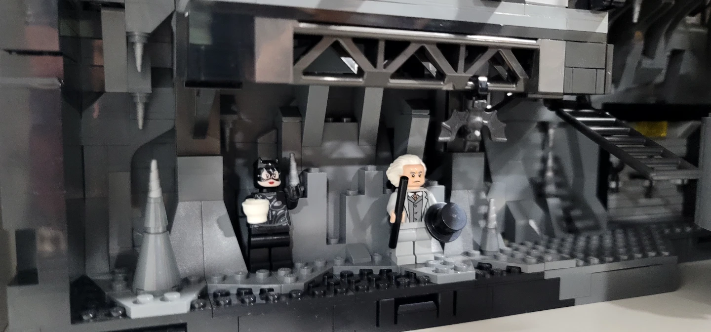 LEGO Batman Batcave Shadow box 76252 - photo 5