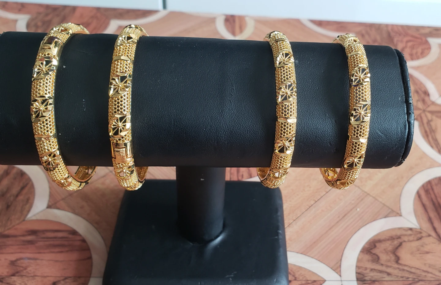 Brand new 24k Dubai Gold Plated W Beautiful Bracelet - photo 2
