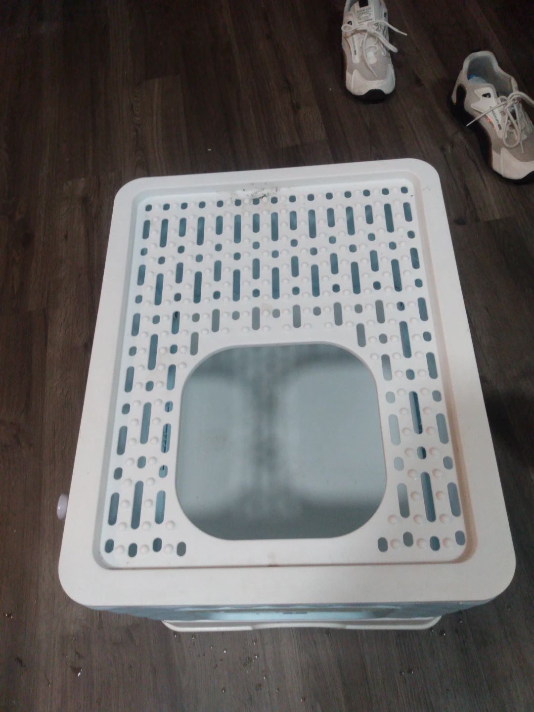 Enclosed Cat Litter Box with Scoop - photo 2