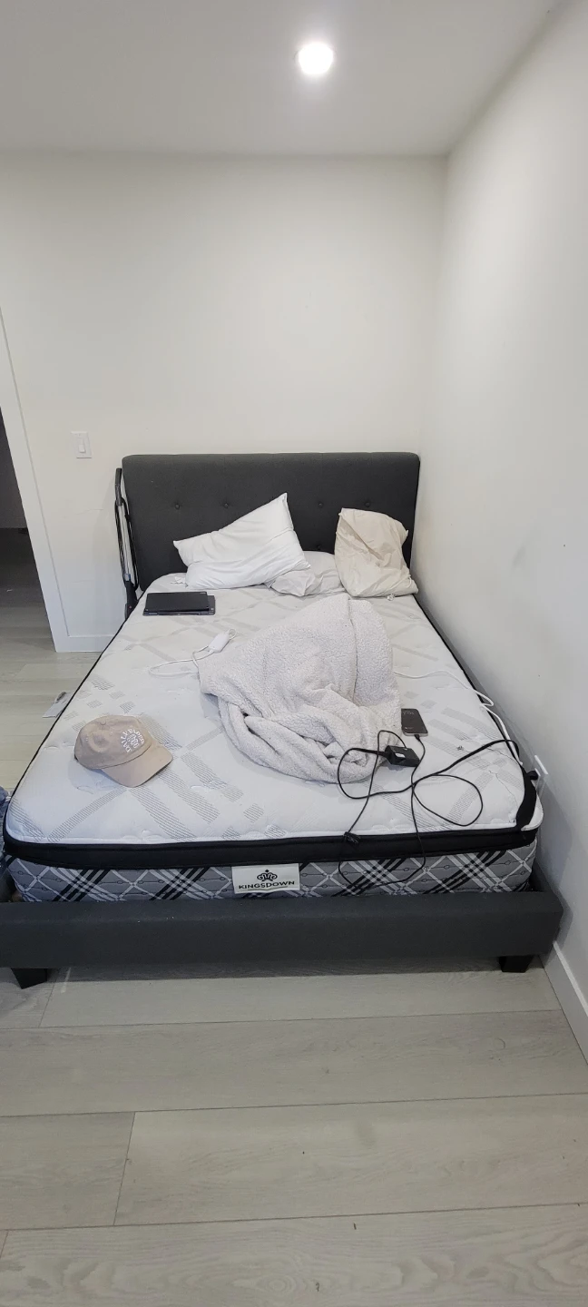 Kingsdown Mattress with bed - photo 3