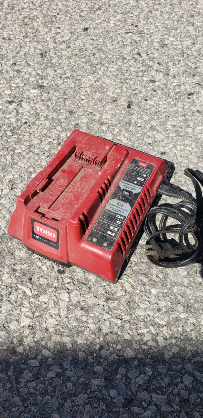 Toro 40V Lithium-Ion Battery Charger