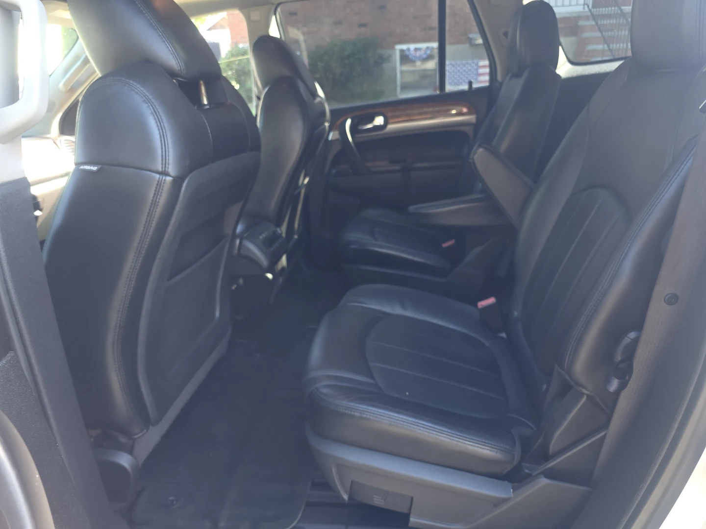 2011  Buick Enclave AWD, 7 Pass, Loaded, 125 K, NEG - photo 4