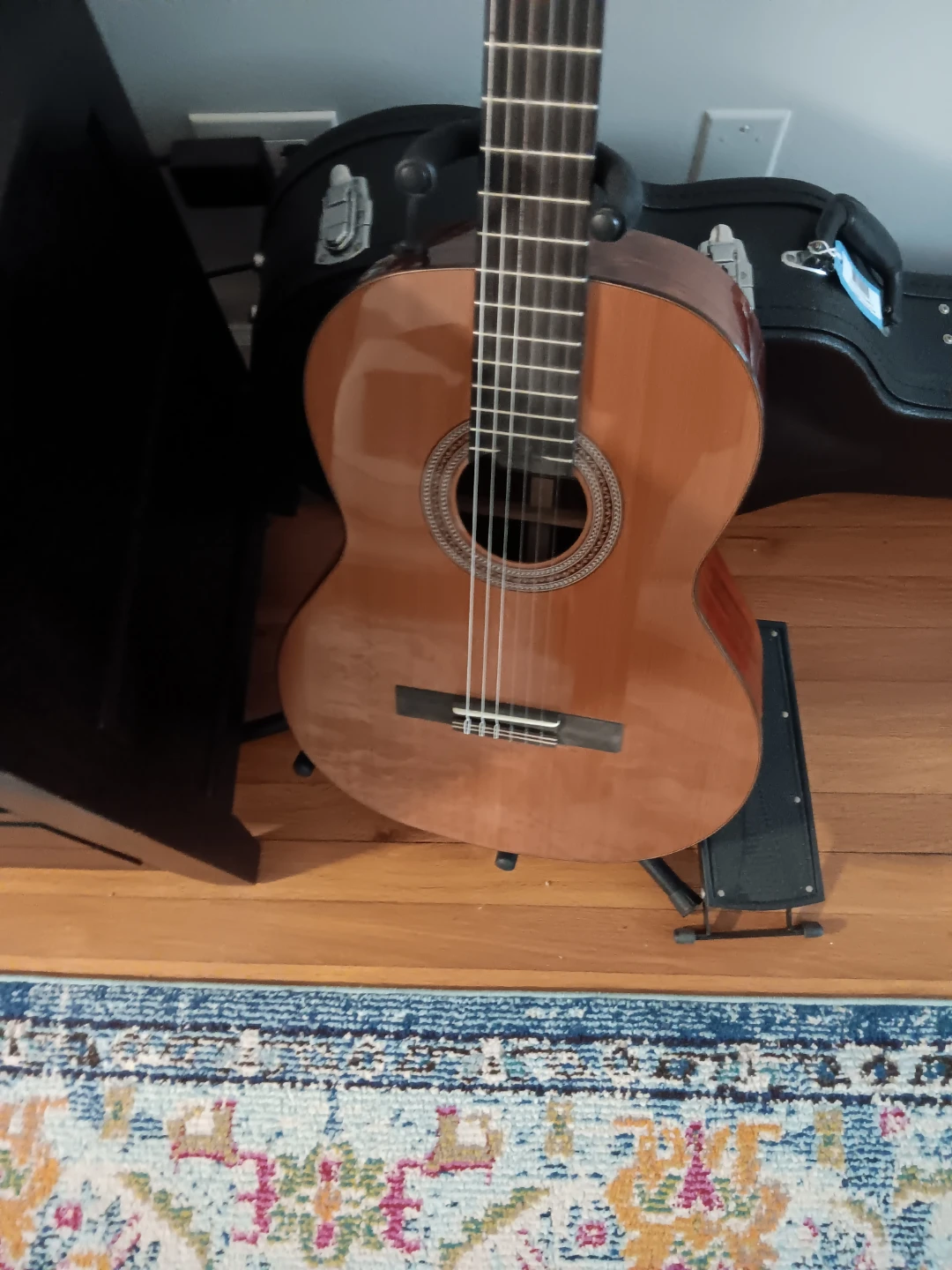 Classical Acoustic Guitar with Case - photo 2