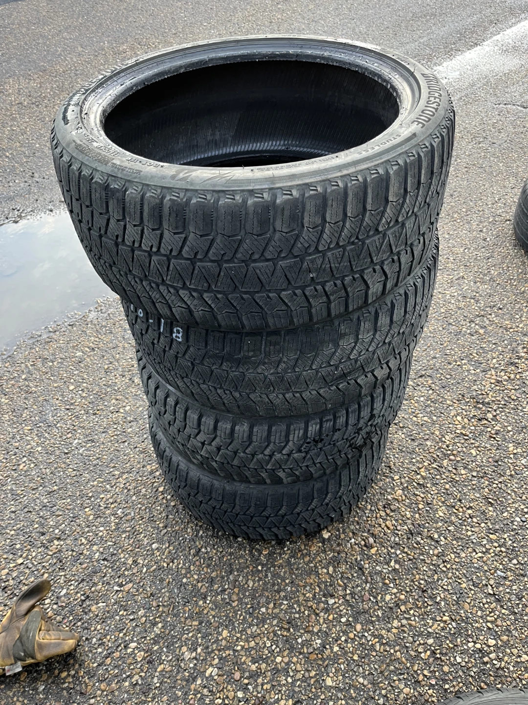 Bridgestone Tires 235/40R18 95H