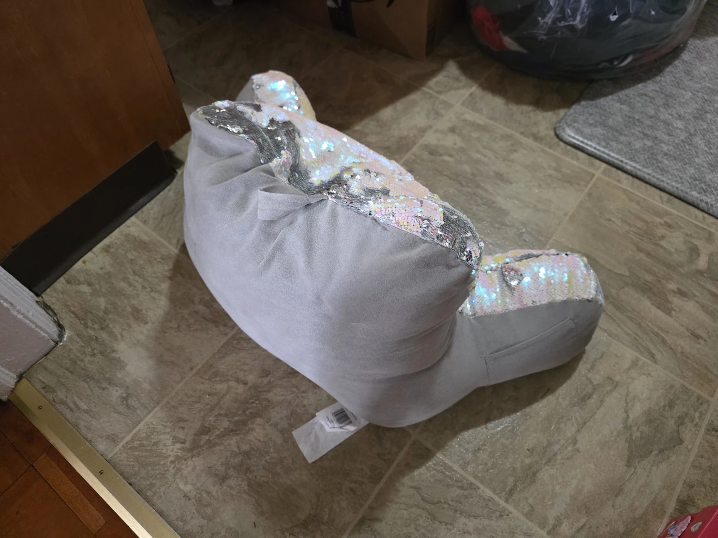 Sequin Reading Pillow - photo 2