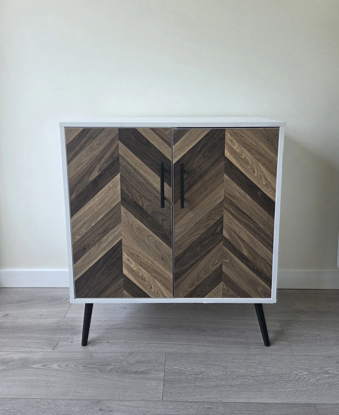 MCM/Rustic Style Record Player Cabinet - photo 3