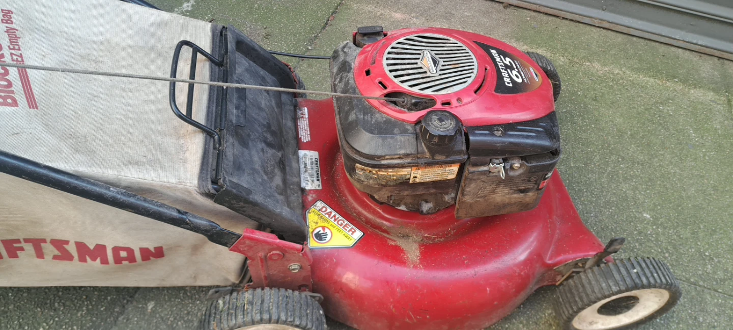 Craftsman 21" Push Mower 6.5 HP Briggs & Stratton - photo 3