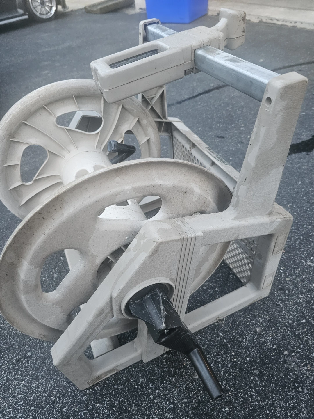 Slide-N-Store Hose Reel Cart - photo 3