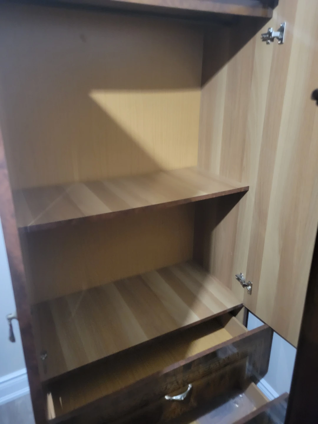 Wardrobe - photo 4