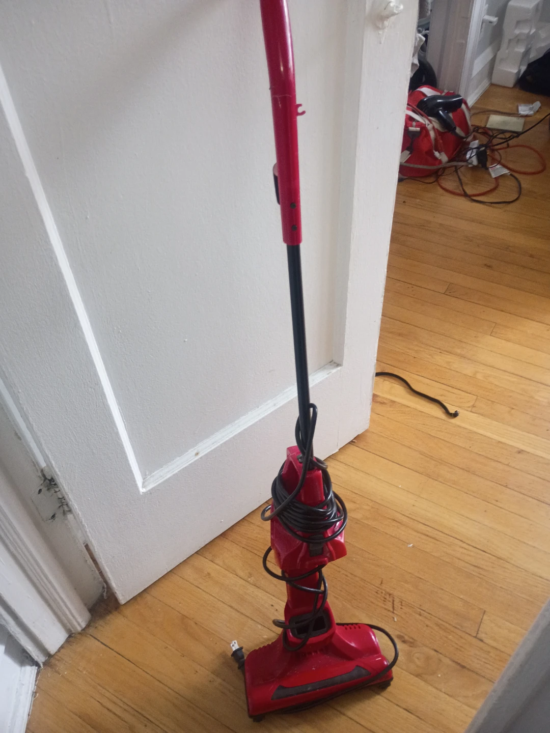 ⚽Red Stick Vacuum Cleaner