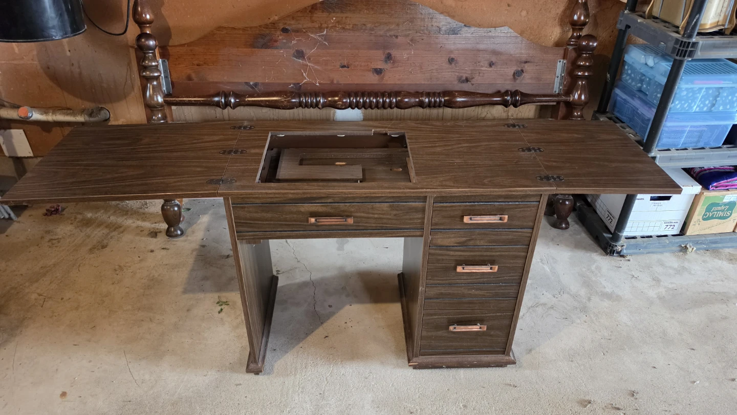 Vintage Drop Leaf Sewing Machine Table - photo 2