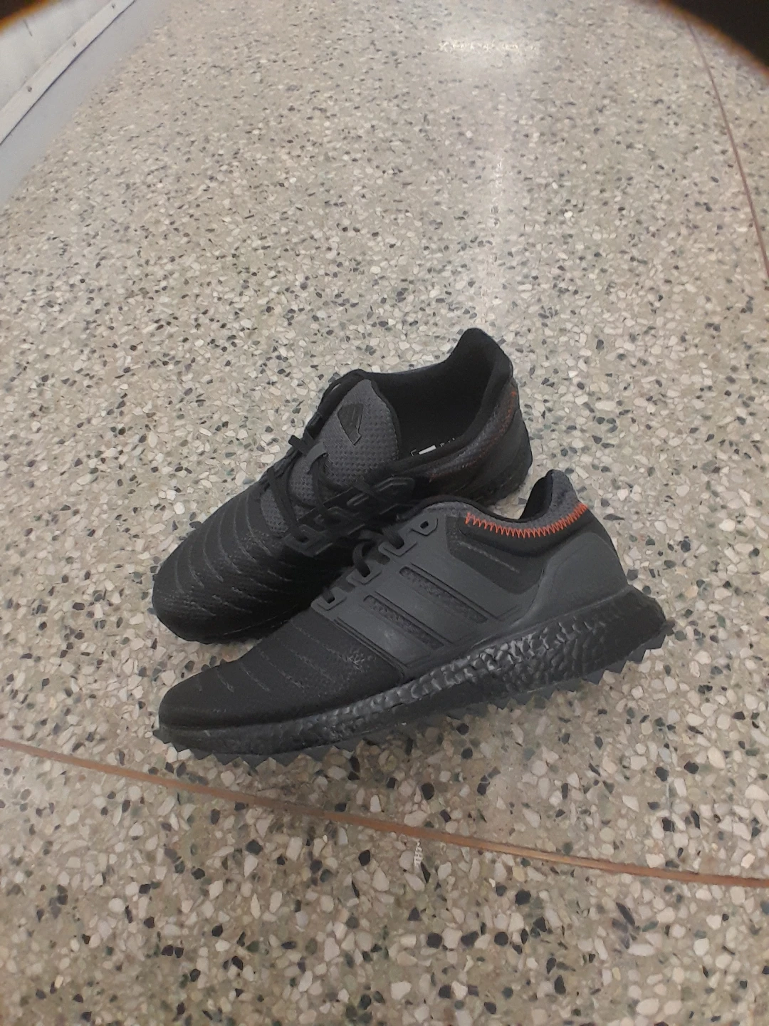 Black Adidas Running Shoes Men's Size  10