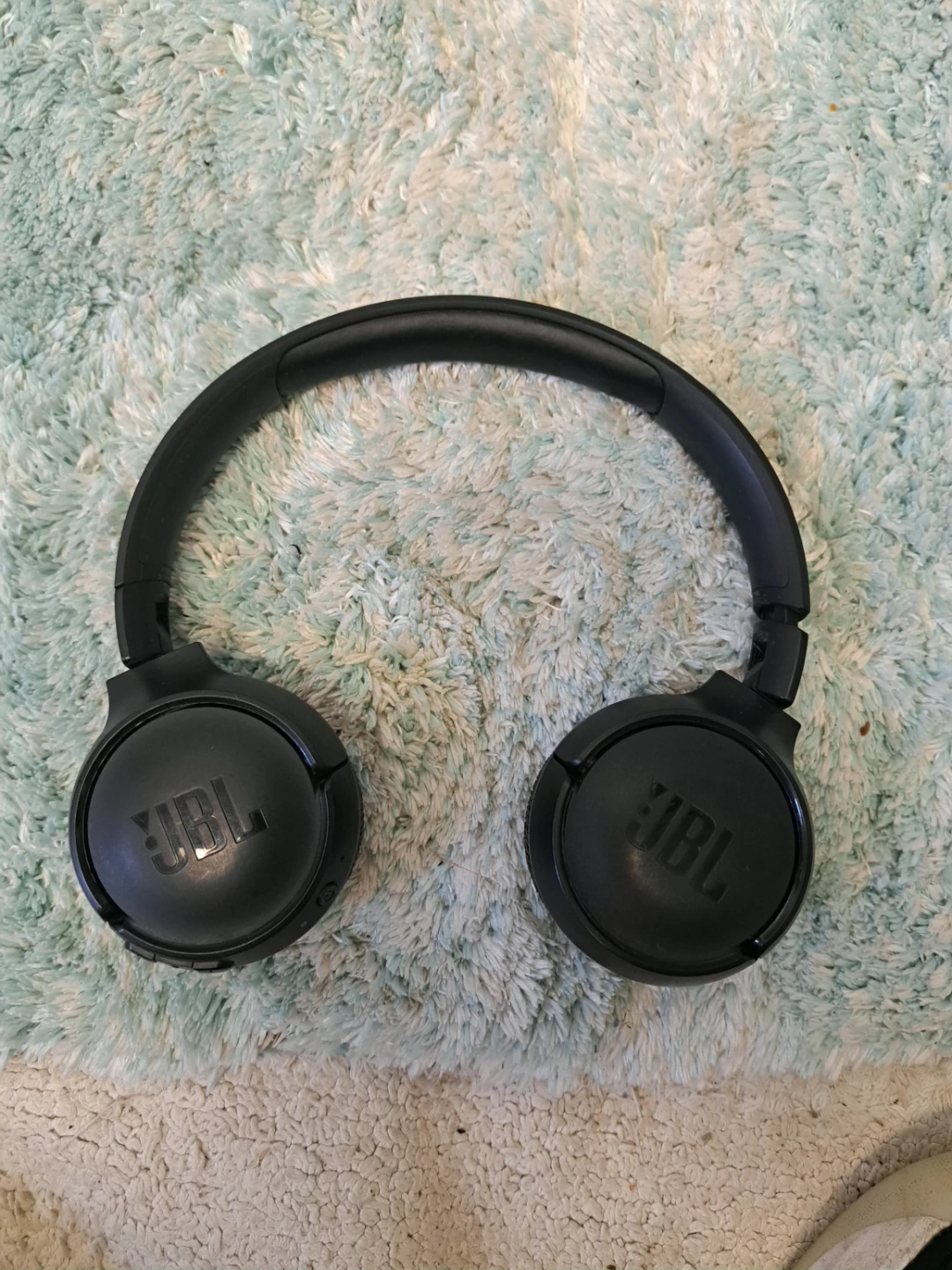 JBL Tune 510BT Wireless Headphones with charger