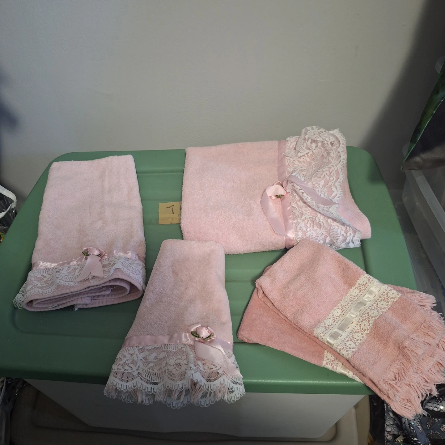 Pink Bath Towel Set with Lace Trim
