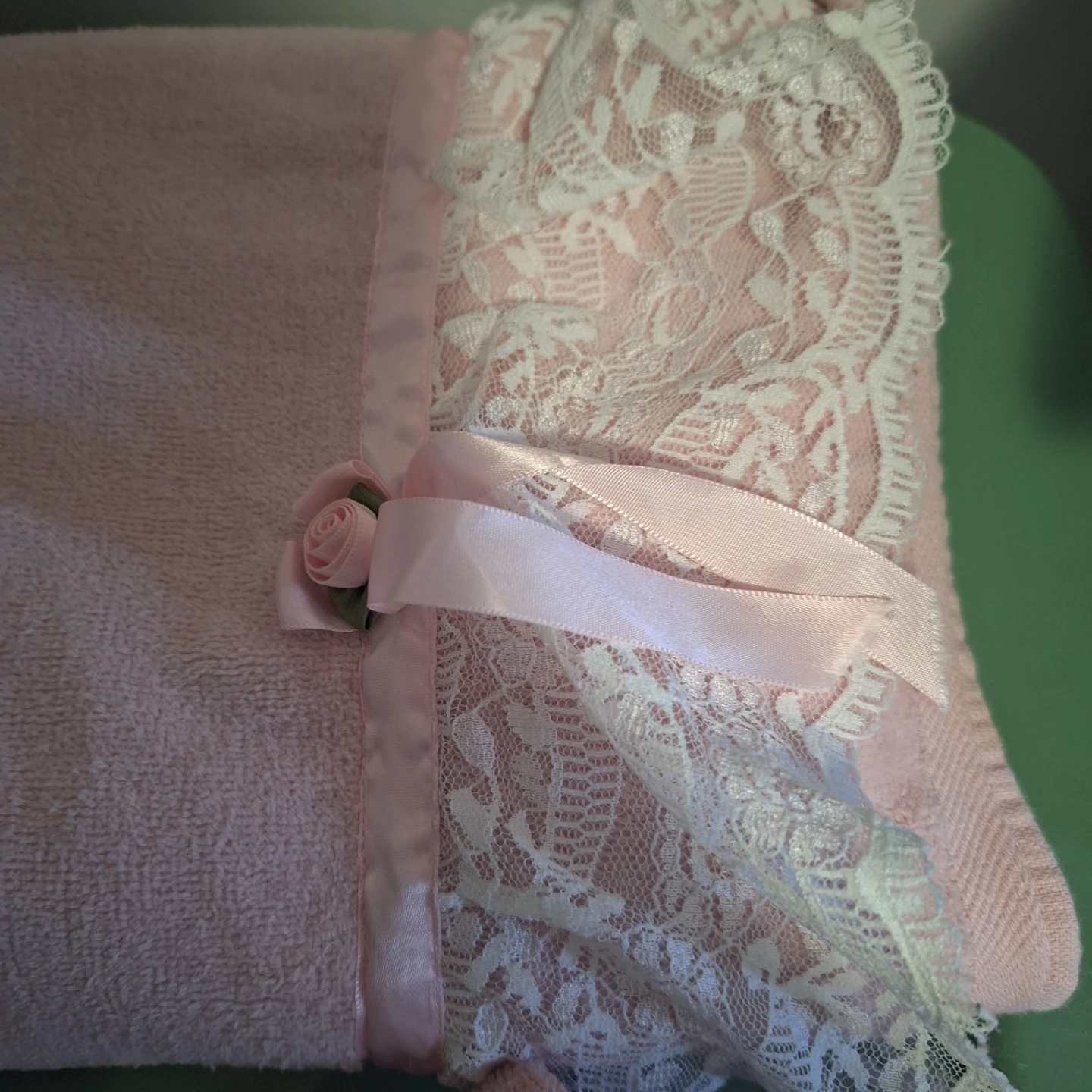 Pink Bath Towel Set with Lace Trim - photo 3