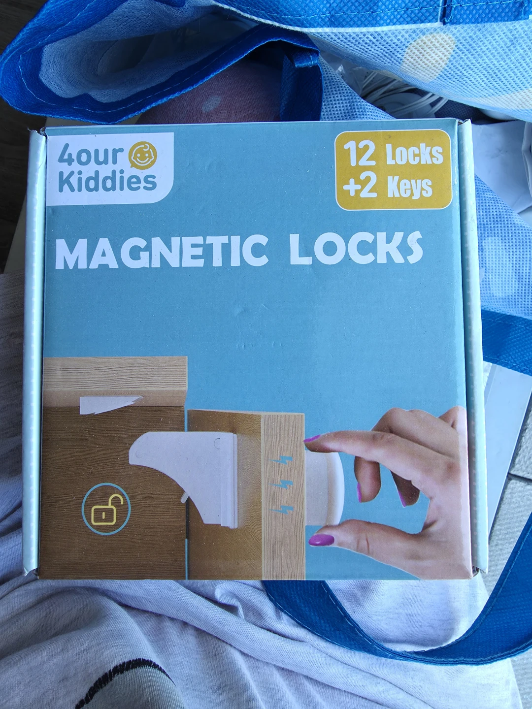 4our Kiddies Magnetic Cabinet Locks - 12 Locks + 2 Keys