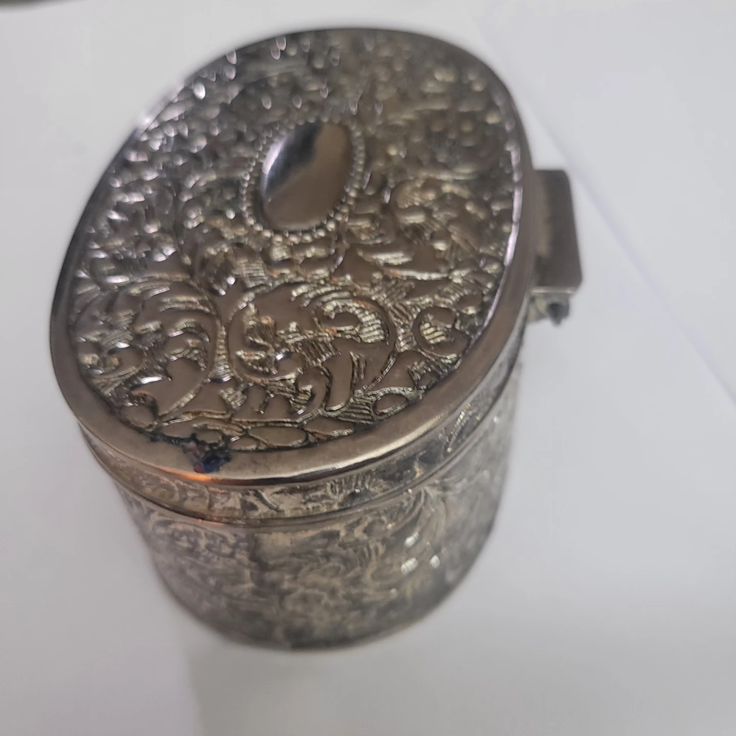 Ornate Silver-Tone Oval Trinket Box - photo 2