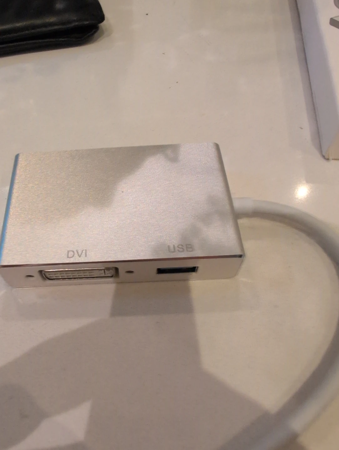 USB-C to VGA DVI HDMI & USB Adapter 4-in-1 - photo 3
