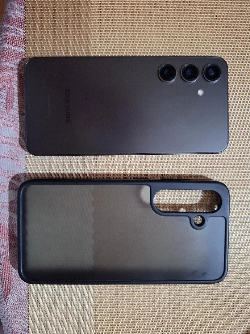 Samsung S24-128GB Unlocked - photo 2