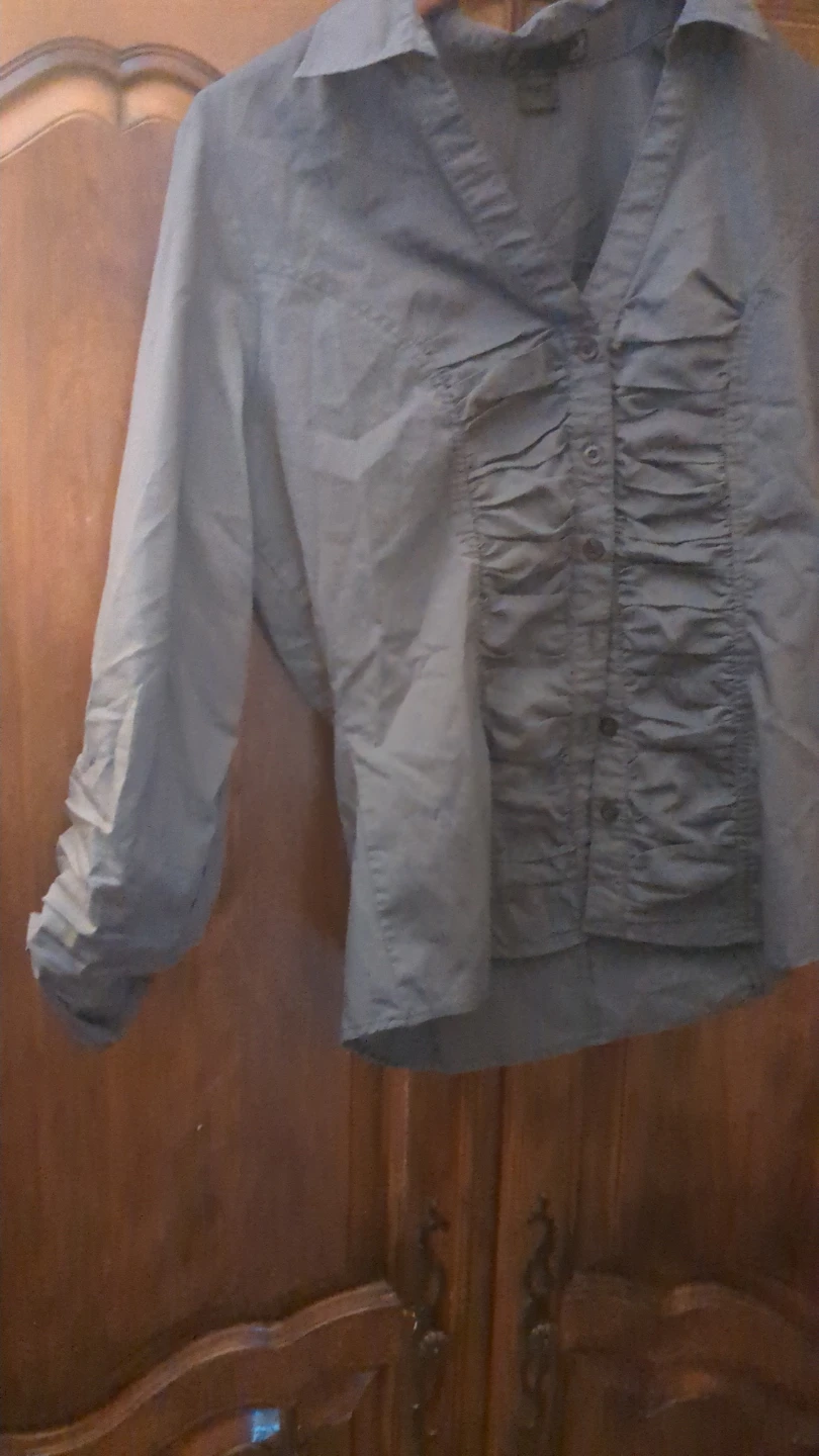 Women's Blue Collared Ruched Button-Up Shirt - photo 3
