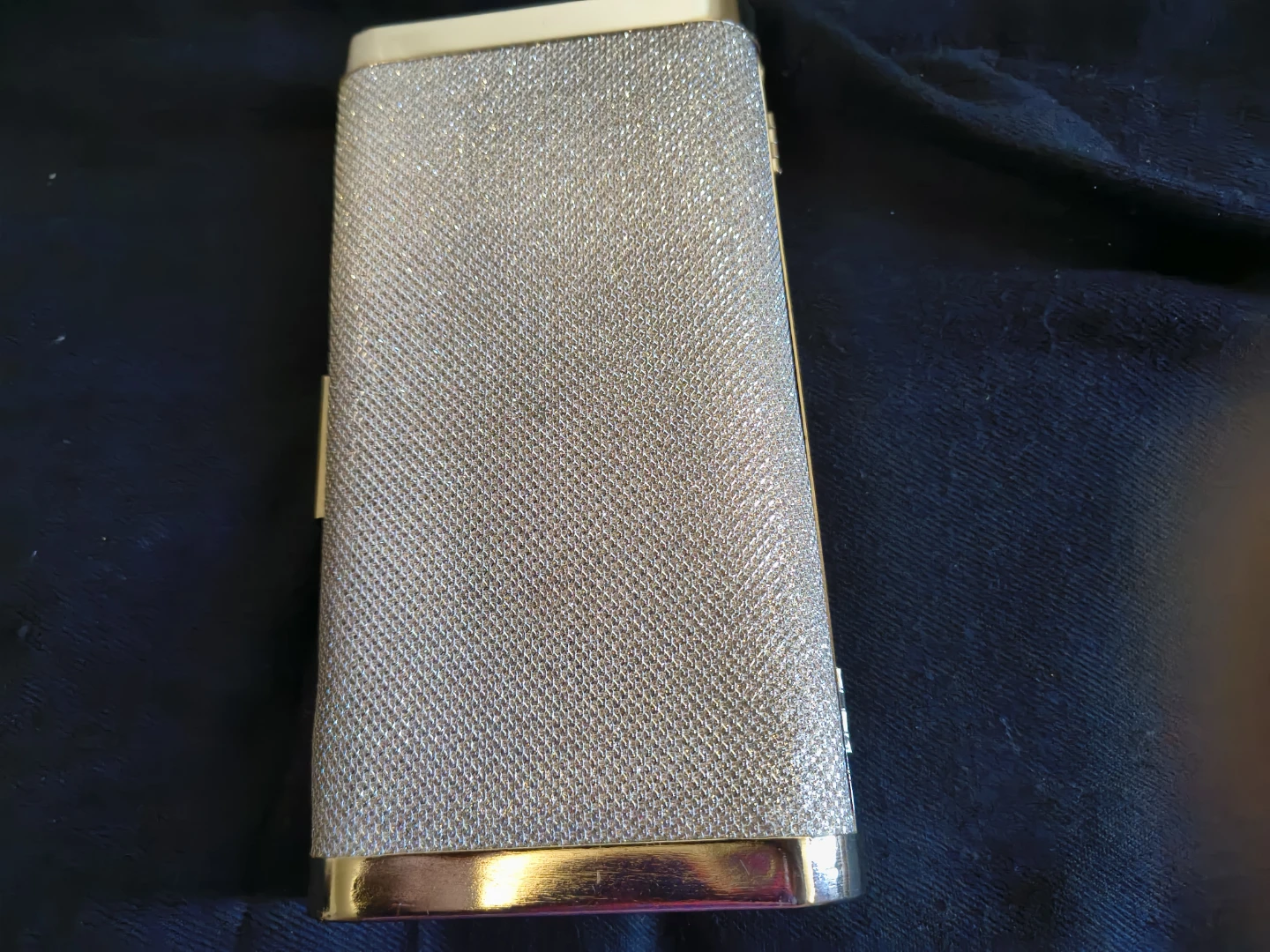 Sparkly Gold Clutch Purse with Chain Le Chateau - photo 4