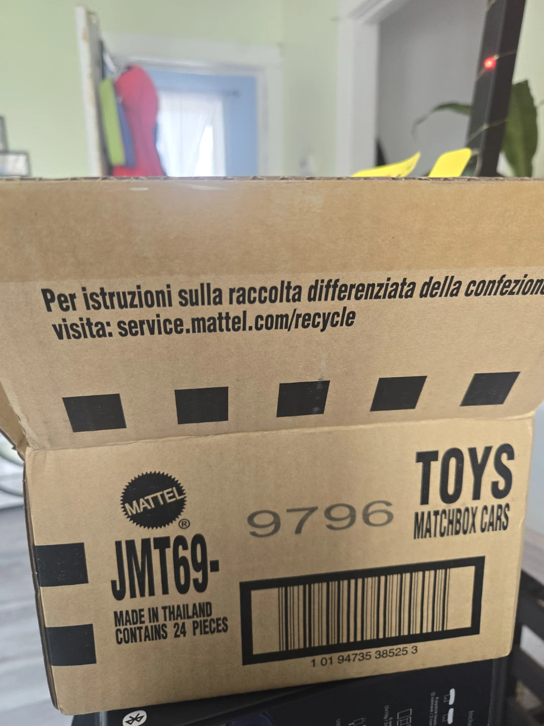 Matchbox '62 Volkswagen Beetle Peeps 1:64 Scale Toy Car - photo 3